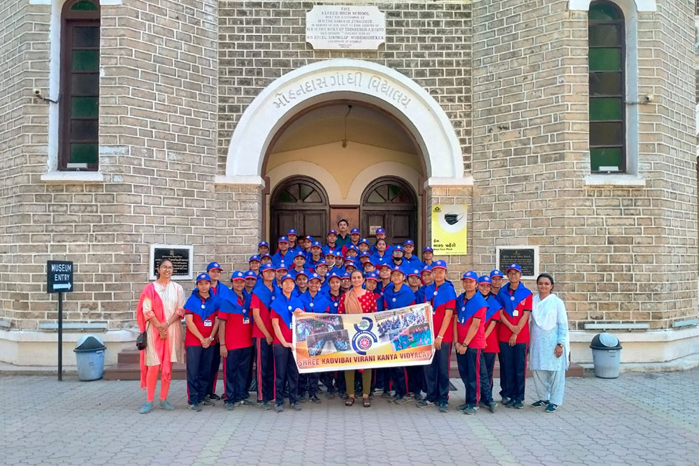 Kadavibaischool